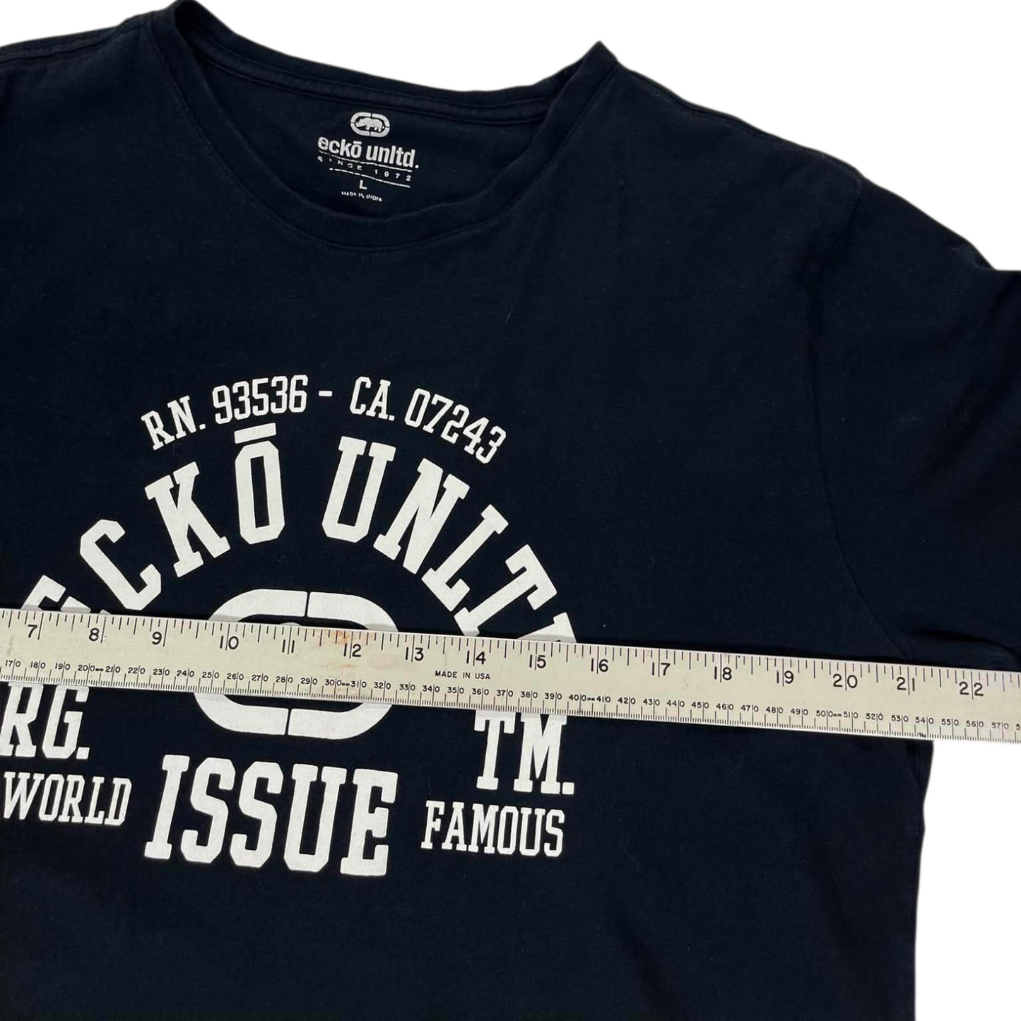ECKO UNLTED. BLACK GRAPHIC TEE (L)