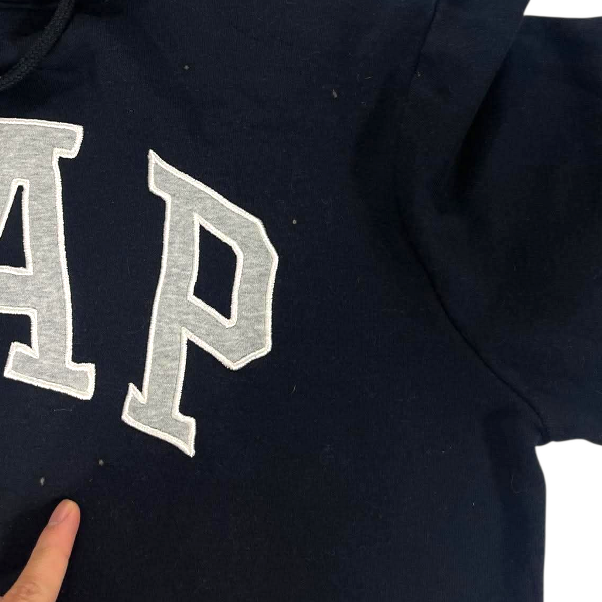 Y2K GAP BLACK HOODIE (M)