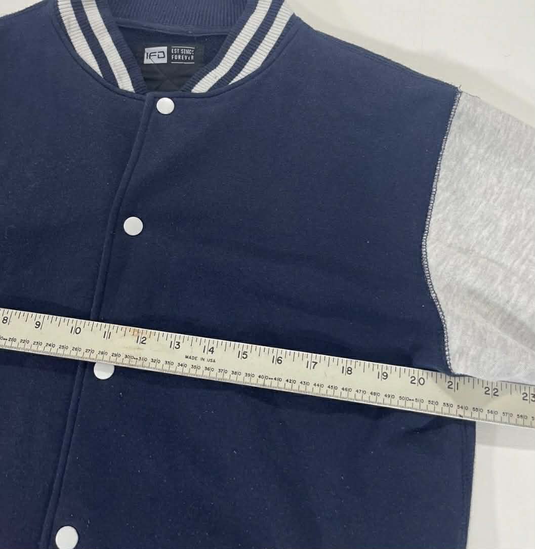 Y2K NAVY VARSITY JACKET WITH WHITE AND GREY SLEEVES (L)