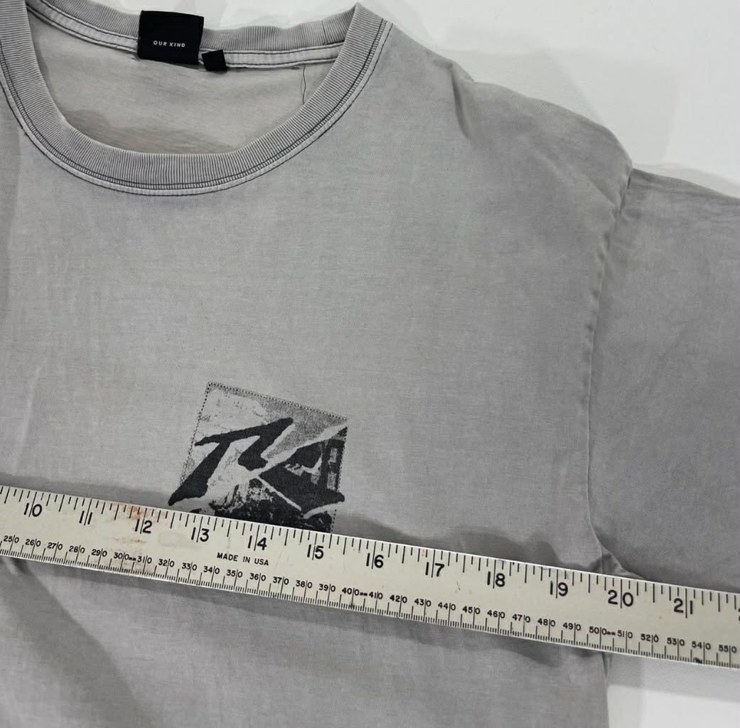VINTAGE RUSTY GREY SURF TEE WITH BLACK GRAPHIC (M-L)