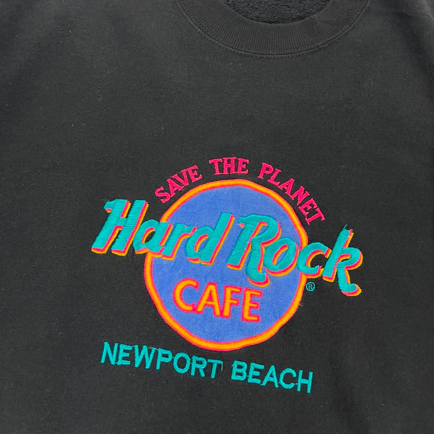 VINTAGE HARD ROCK CAFE NEWPORT BEACH BLACK SWEATSHIRT (L)