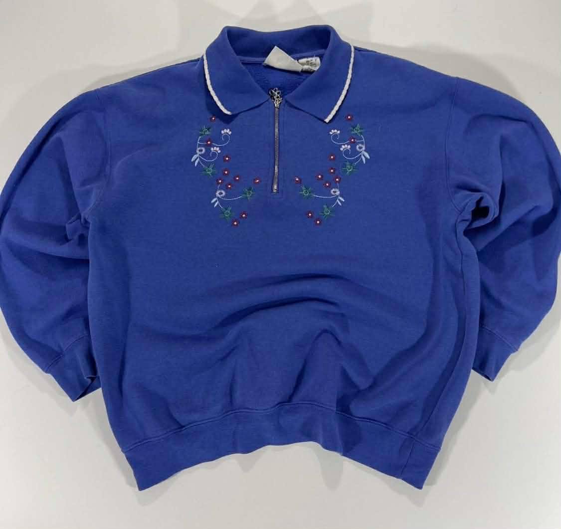 VINTAGE PICK A BERRY EMBROIDERED QUARTER ZIP (M)