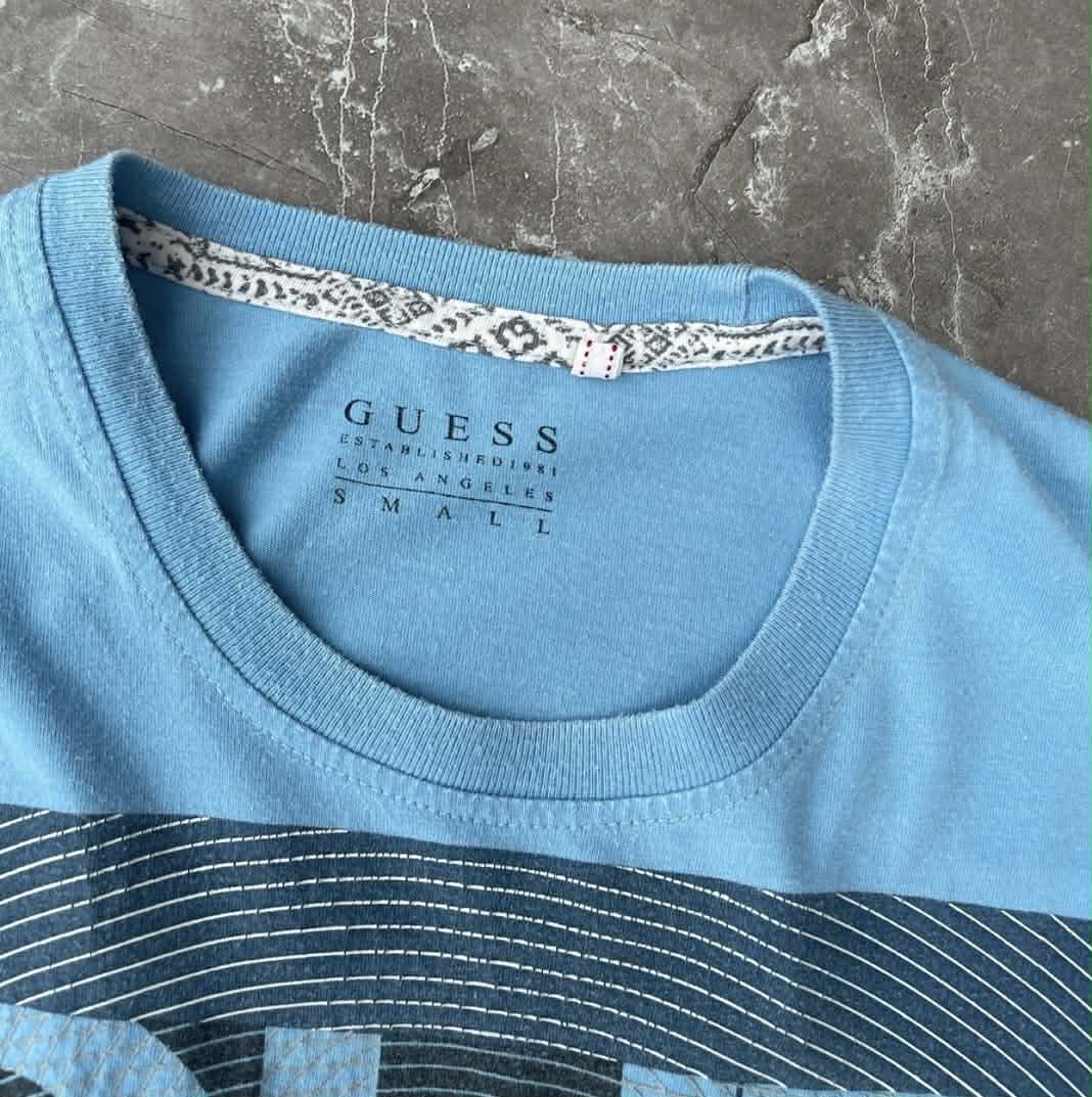 Y2K GUESS BLUE GRAPHIC TEE (M)