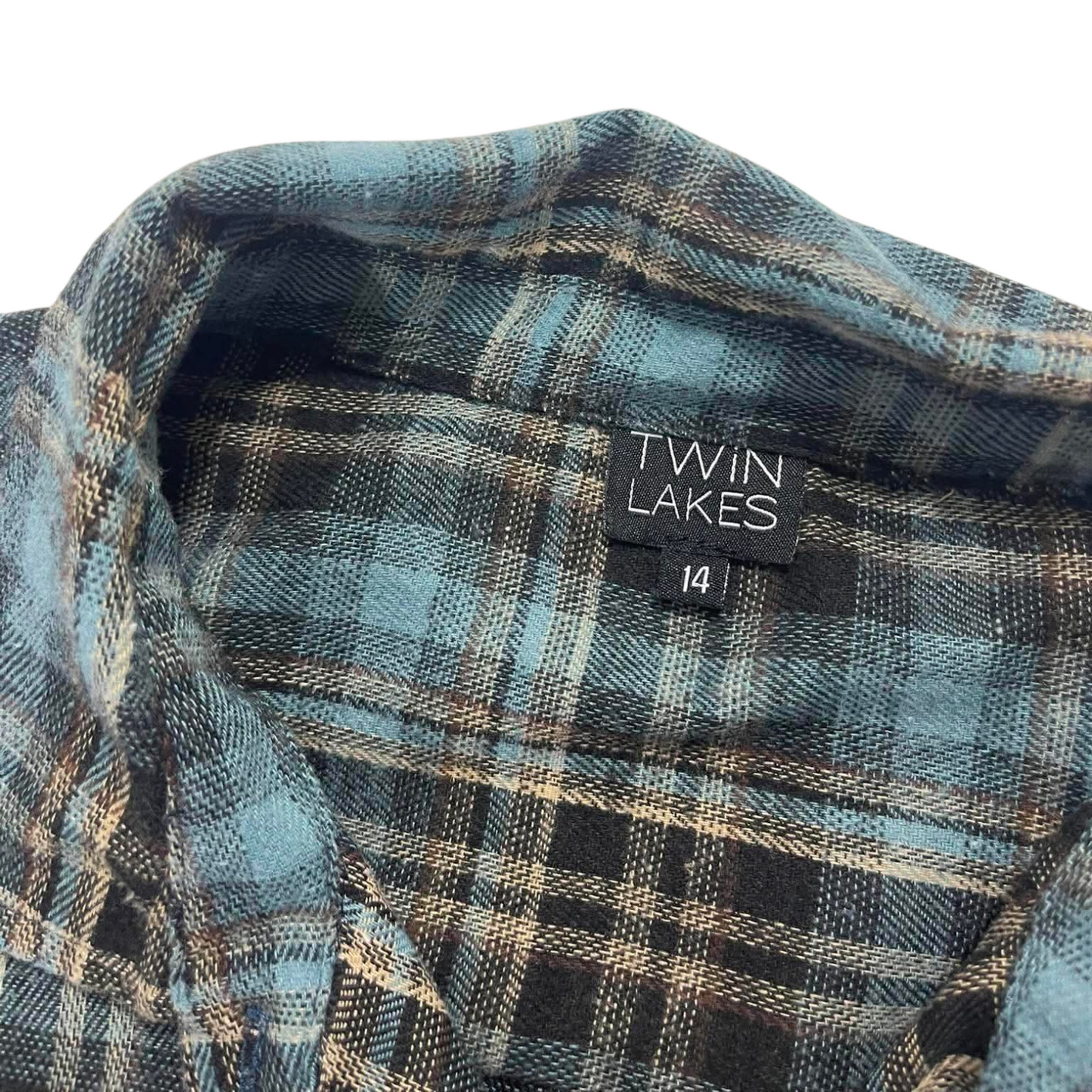 TWIN LAKES BLUE BUTTON-UP (14)