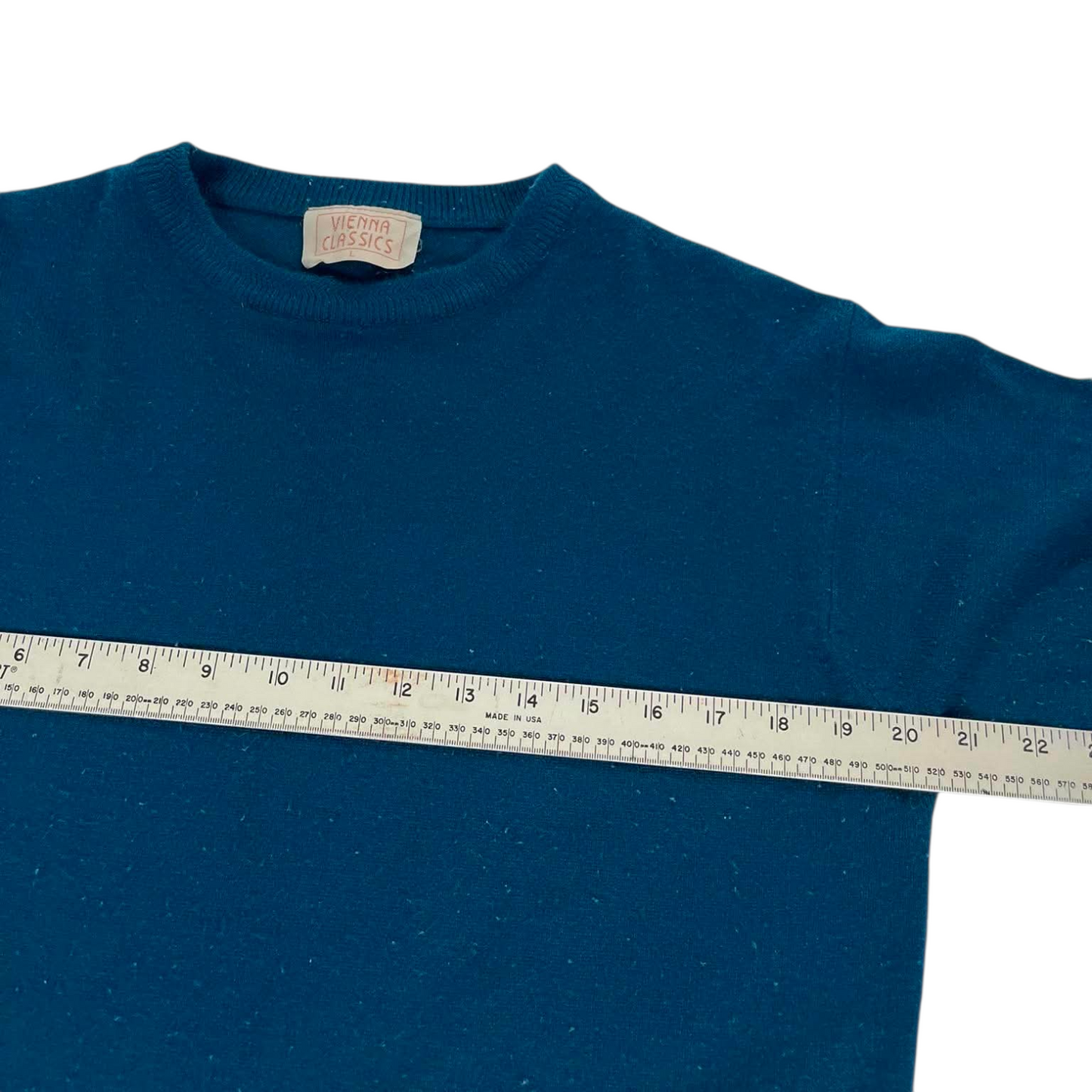 VINTAGE VIENNA CLASSICS SWEATER (L)