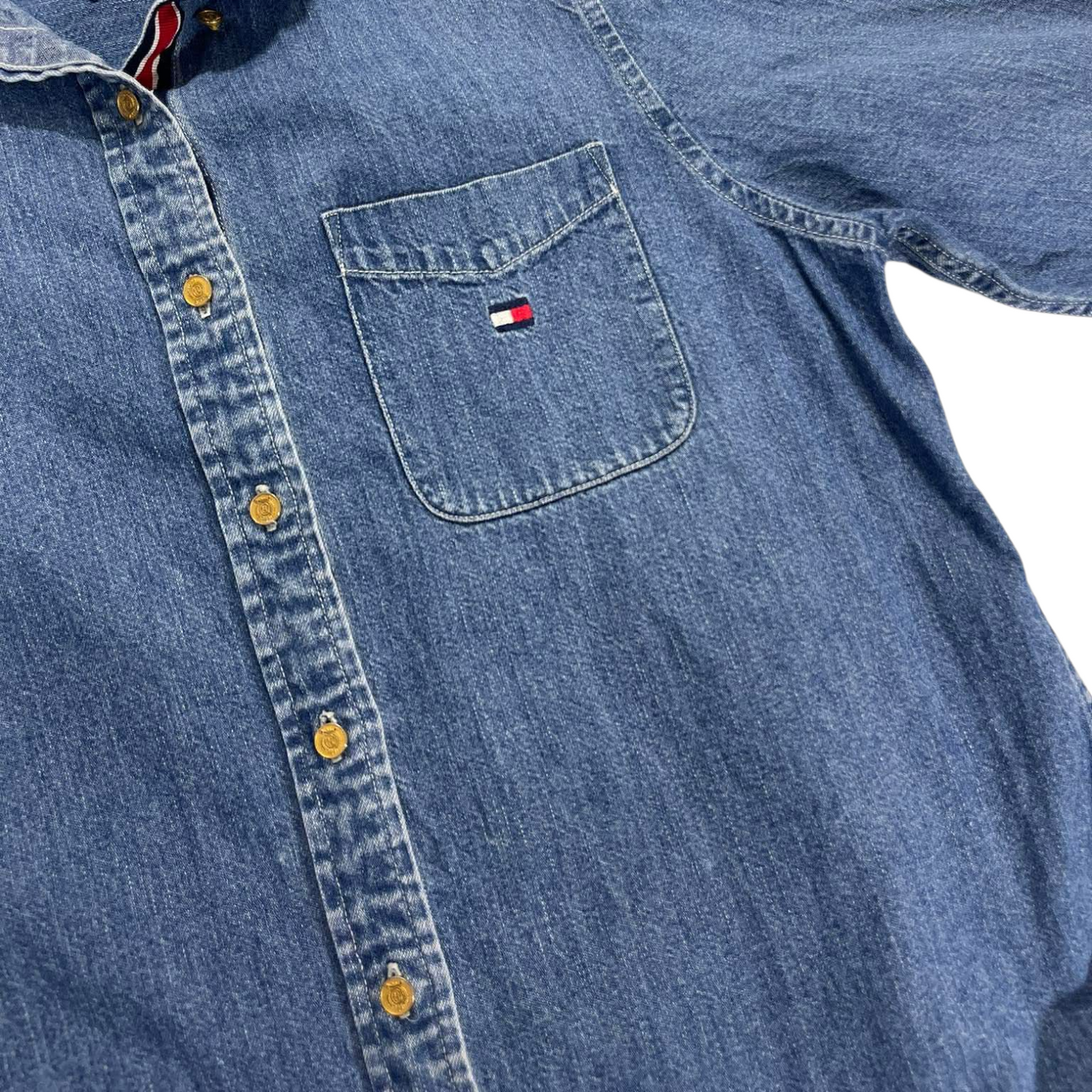 VINTAGE TOMMY HILFIGER BLUE DENIM BUTTON UP SHIRT (M)