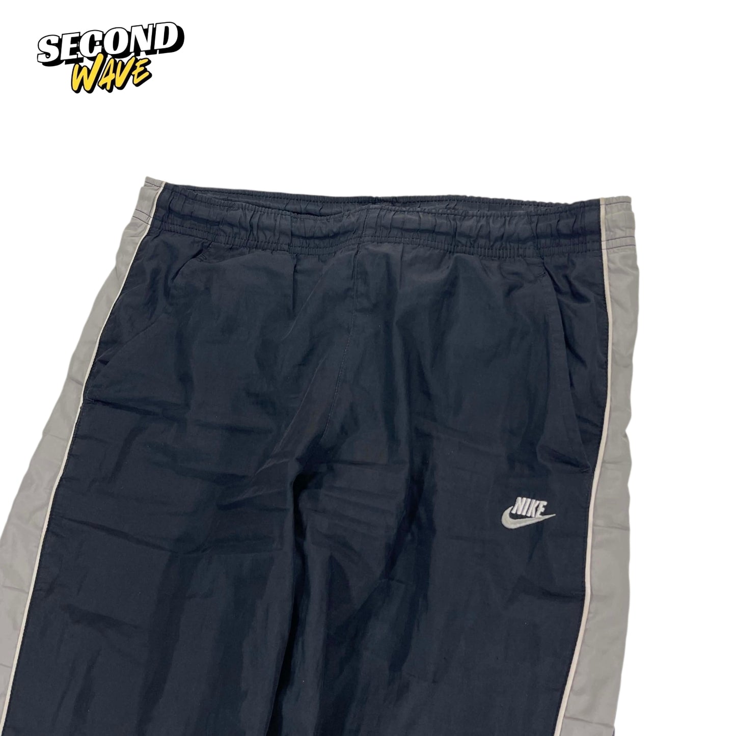 VINTAGE NIKE BLACK GREY BAGGY TRACK PANTS (M)
