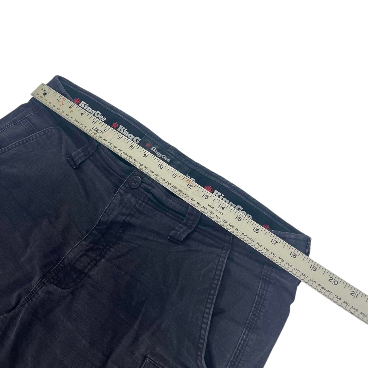 Y2K KING GEE BLACK CARGO SHORTS (38)