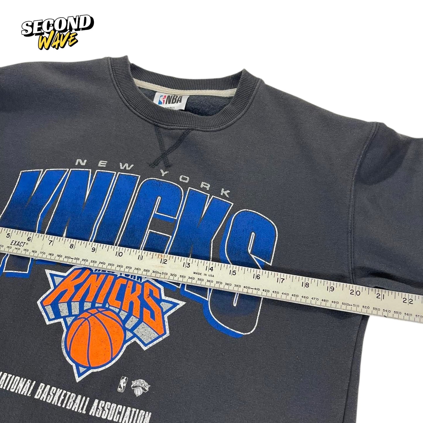 NEW YORK KNICKS FADED BLACK CREWNECK (M)