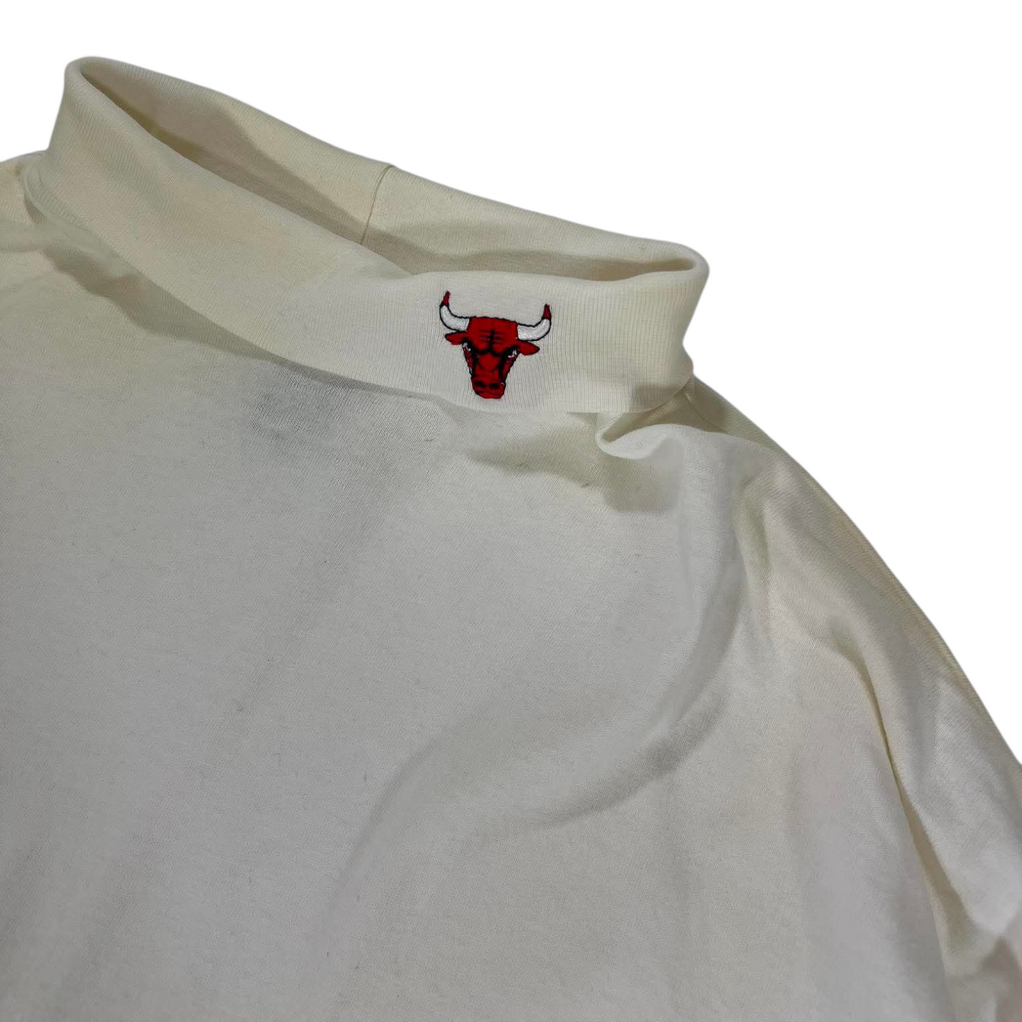 VINTAGE CHICAGO BULLS WHITE LONG SLEEVE MOCK NECK SHIRT (XL)