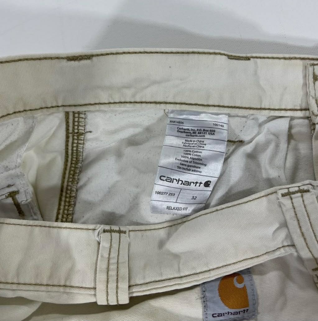 TRASHED CARHARTT CREAM CARGO SHORTS (32)
