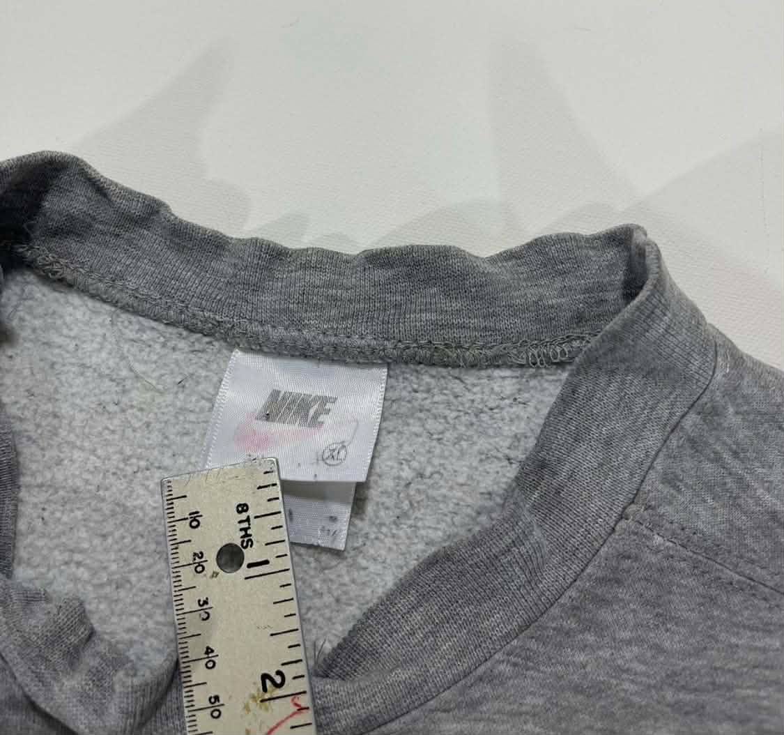 VINTAGE NIKE CREWNECK (L-XL)