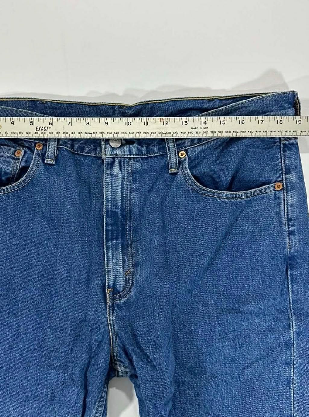 LEVIS'S 516 BLUE JEANS (38)