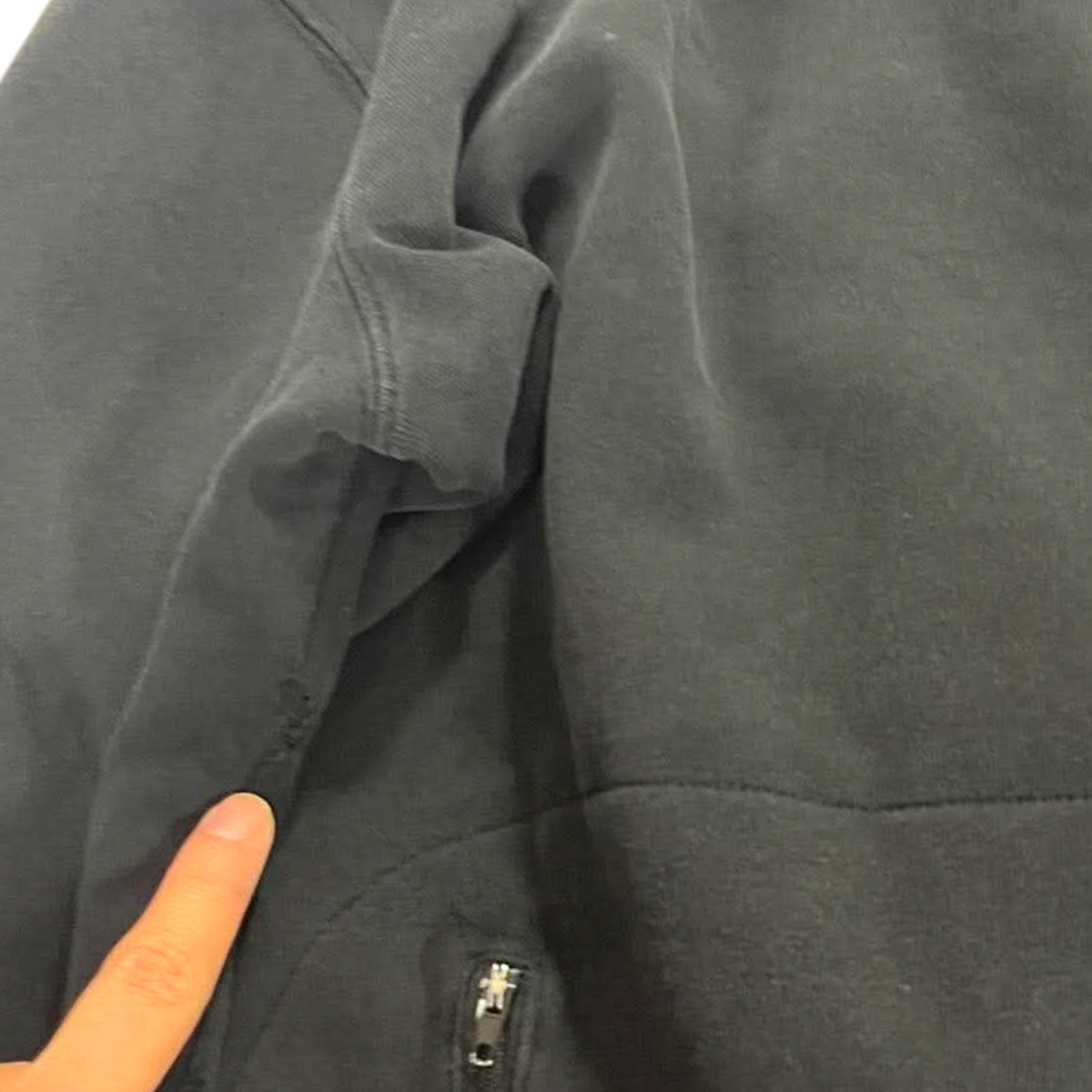 Y2K TRASHED VIBES ROXY BLACK ZIP UP HOODIE (M)