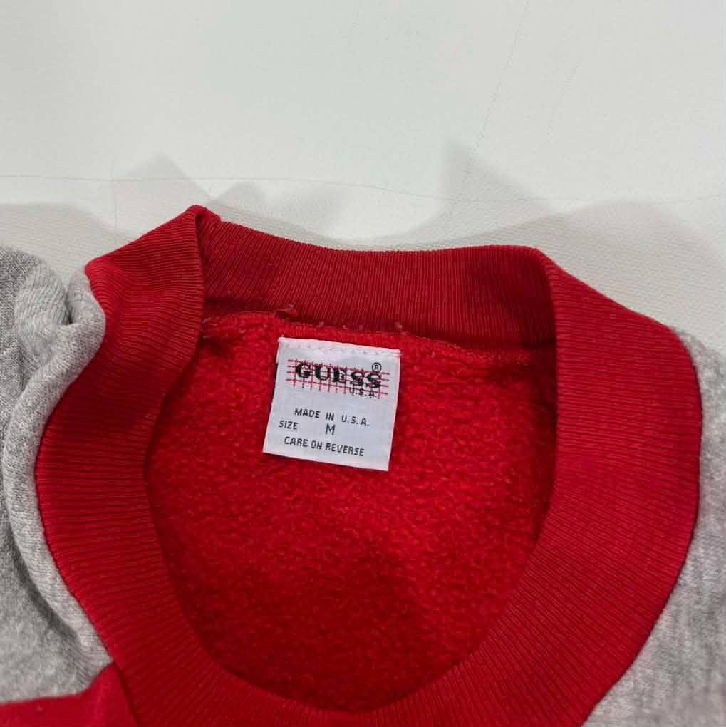 90S GUESS RED & GREY CREWNECK SWEATSHIRT (M)