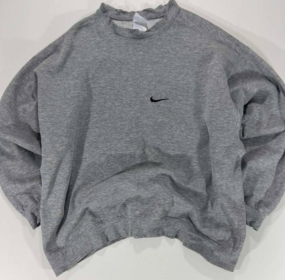 VINTAGE NIKE CREWNECK (L-XL)