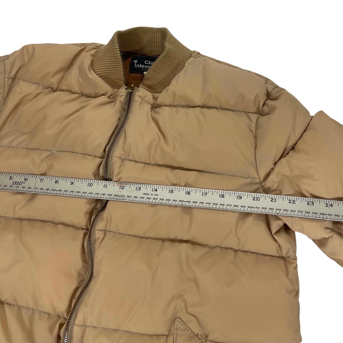 VINTAGE CLUB INTERNATIONAL PUFFER JACKET (L)