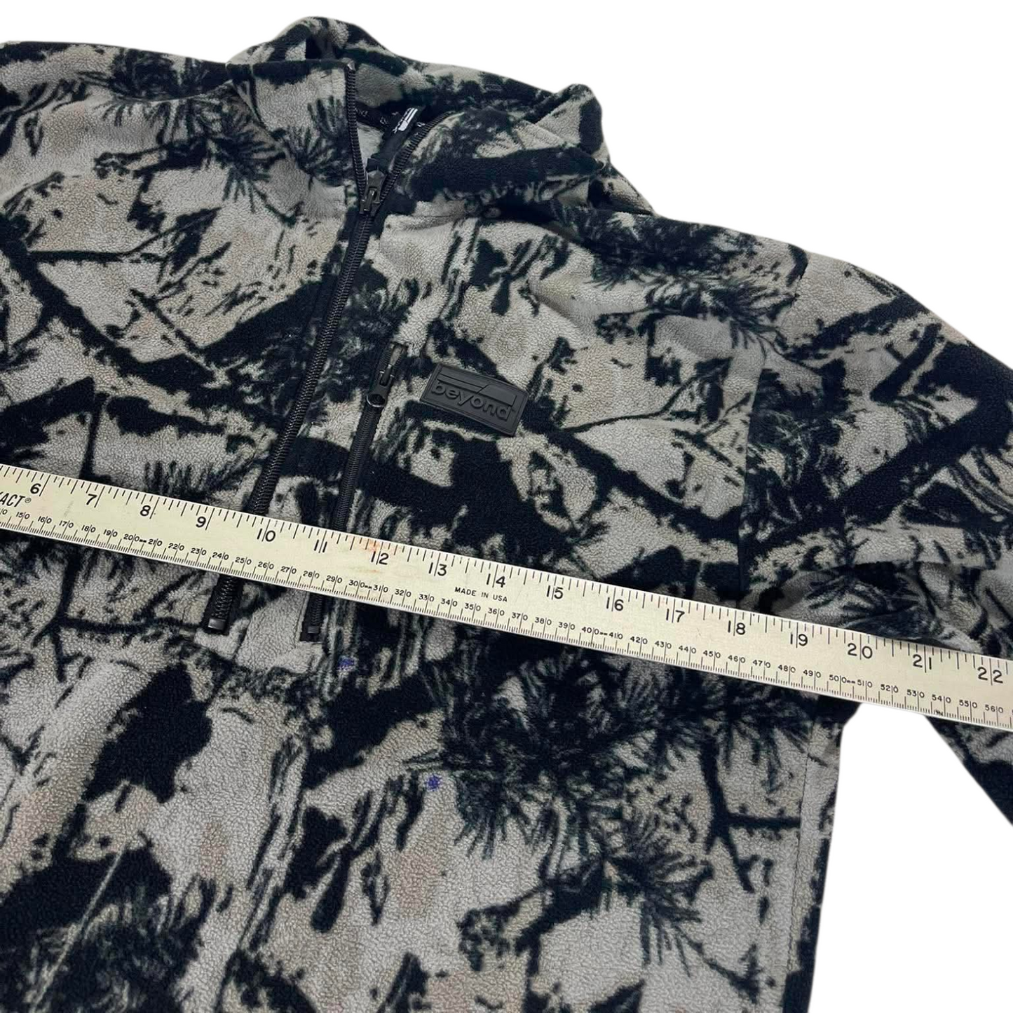 BEYOND CAMO FLEECE JACKET (S-M)