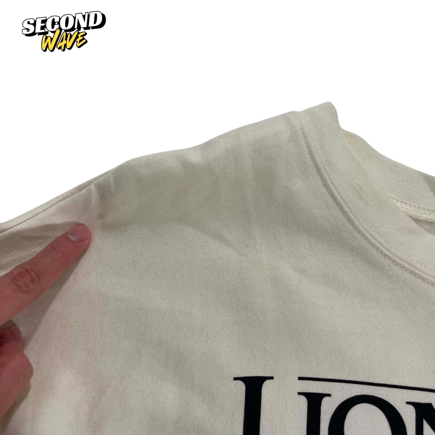 DISNEY THE LION KING CREAM SWEATSHIRT (L)