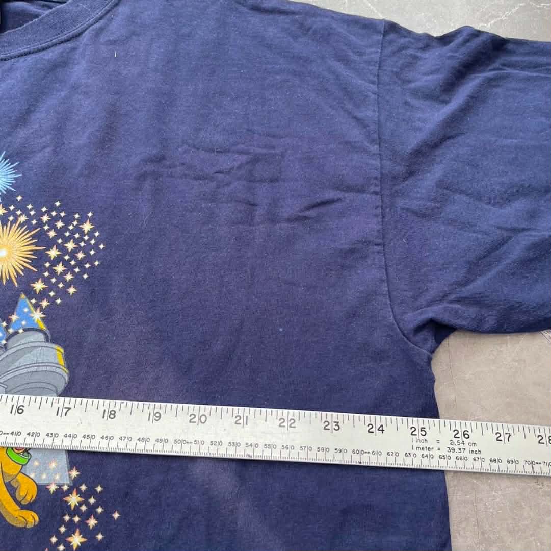 DISNEYLAND NAVY BLUE TEE WITH COLORFUL GRAPHIC (XXL)