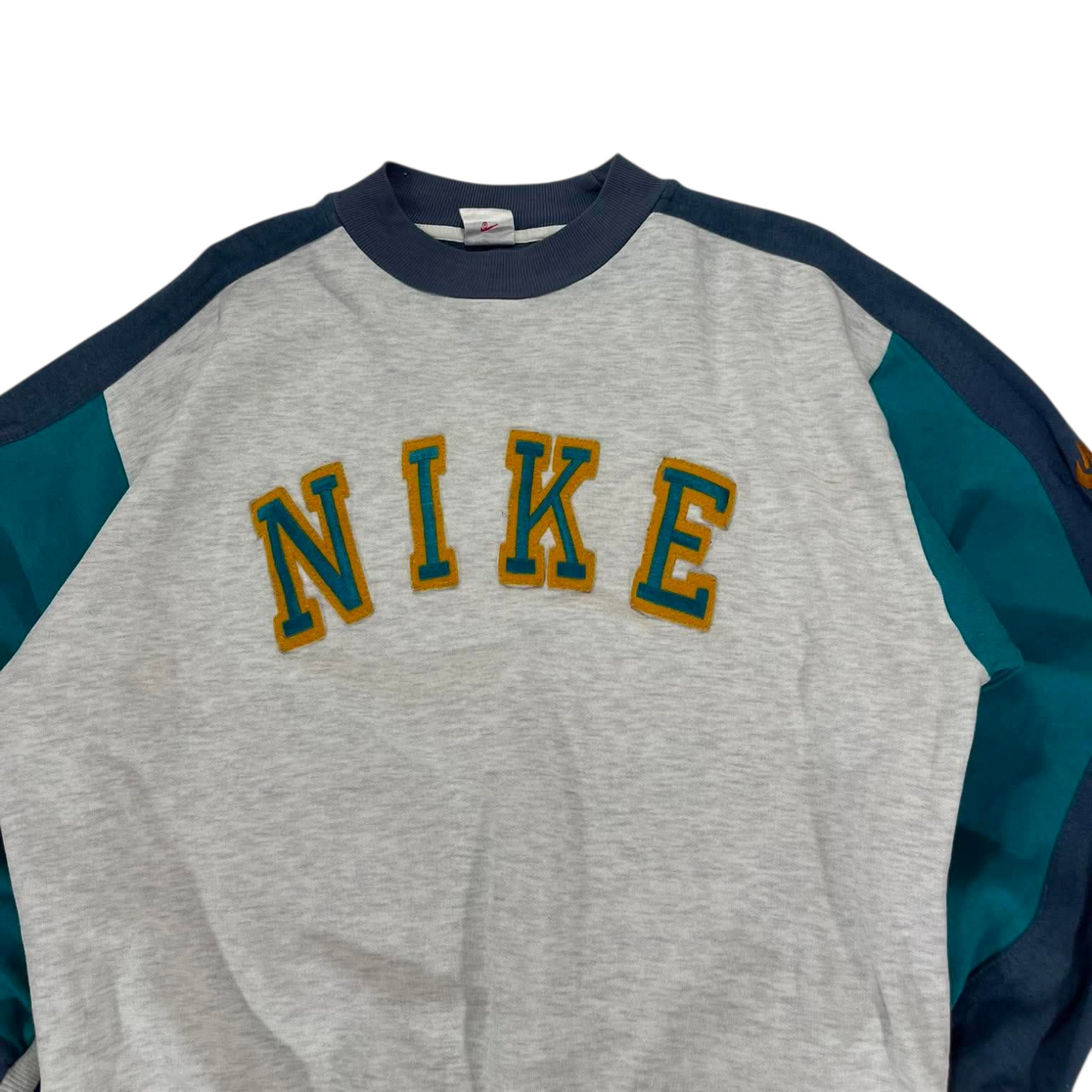 VINTAGE NIKE GREY CREWNECK SWEATSHIRT WITH EMBROIDERED LOGO (M)