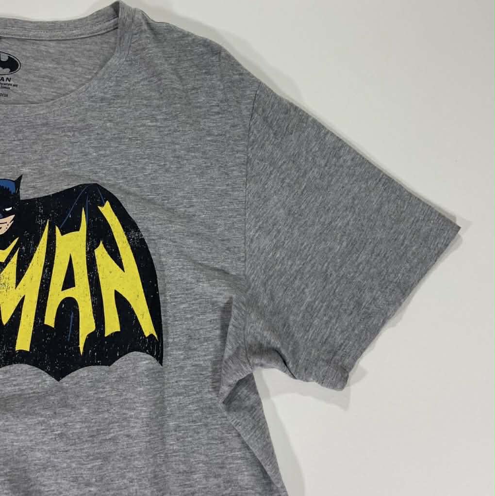 GREY BATMAN TEE WITH YELLOW GRAPHIC (L-XL)