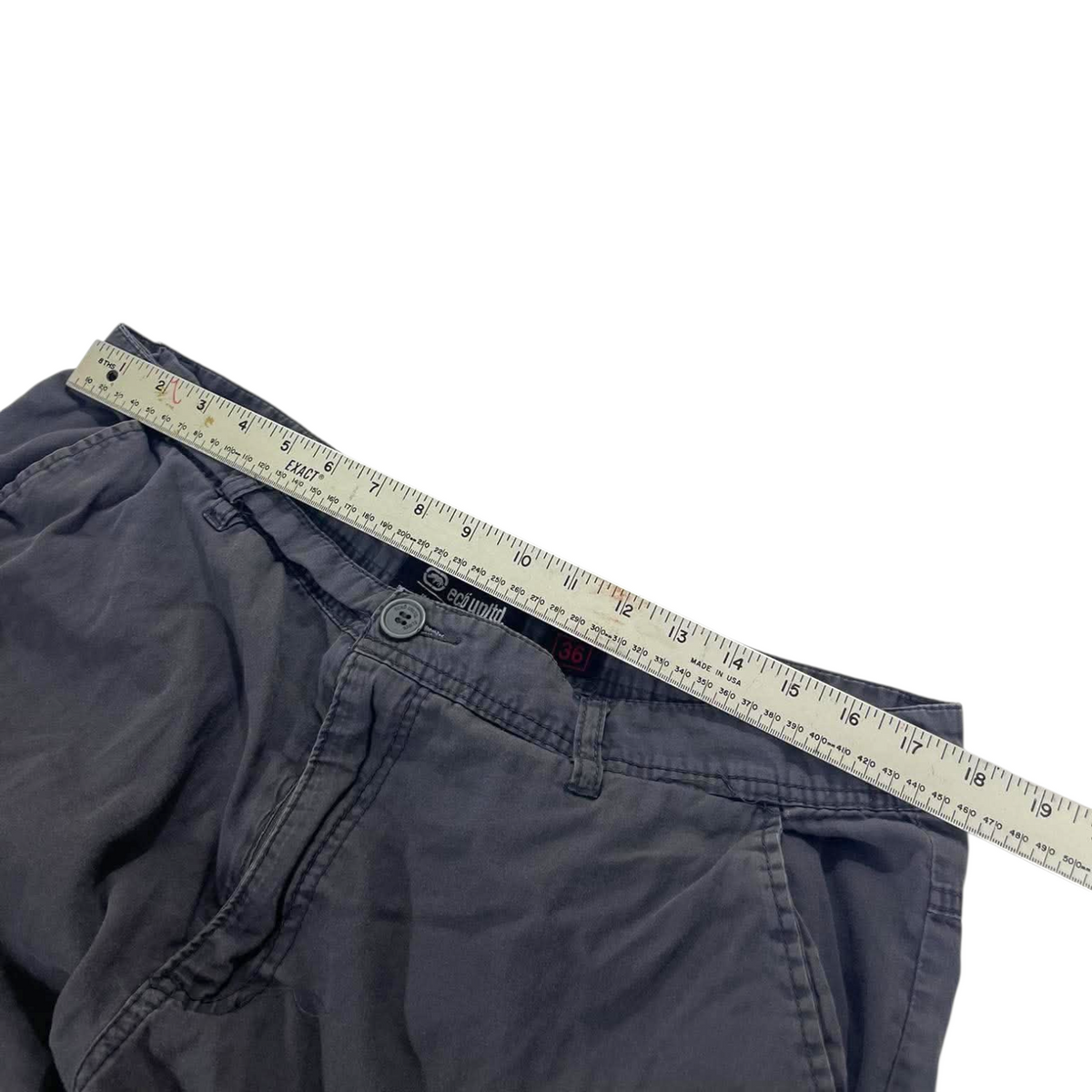Y2K ECKO UNLTD. GRAY CARGO SHORTS (36)