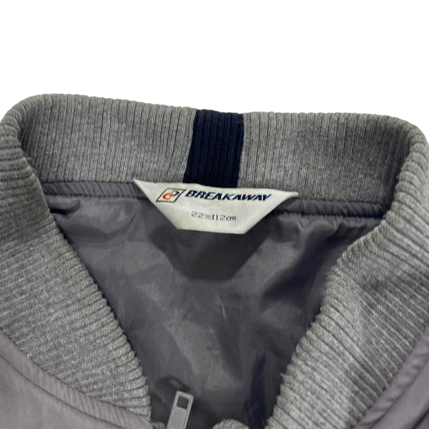 VINTAGE BREAKAWAY GREY WINDBREAKER JACKET (L)