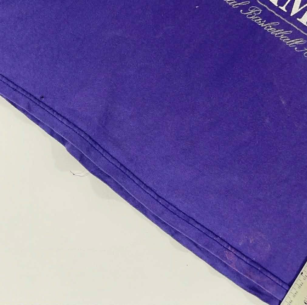 VINTAGE SACRAMENTO KINGS NBA TEE (XL)