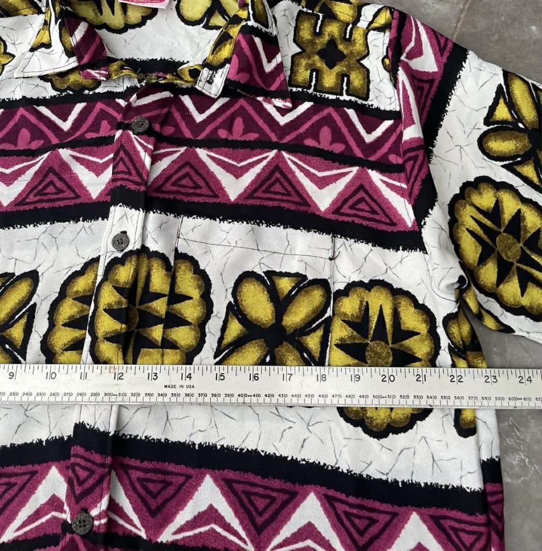 90s A-Z COLLECTION MULTICOLOURED BUTTON UP SHIRT (L)