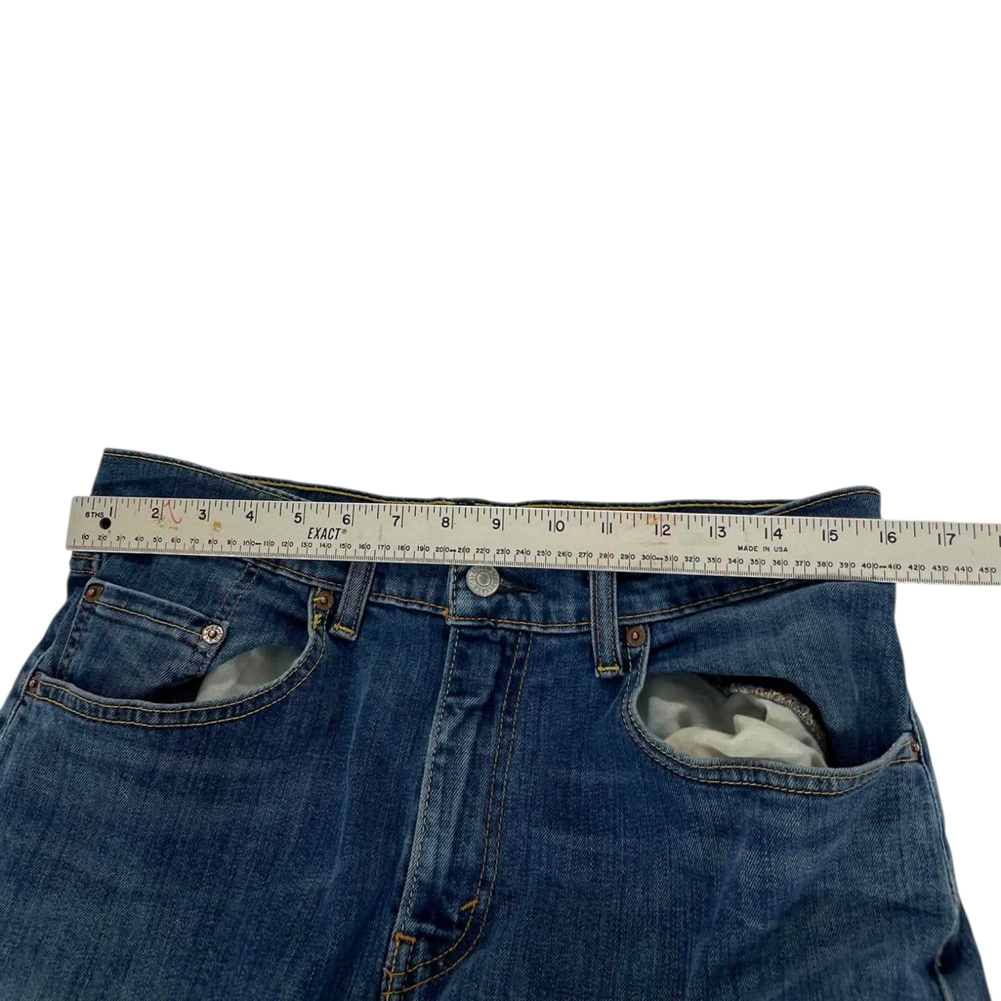 LEVI'S BLUE JEANS (32)