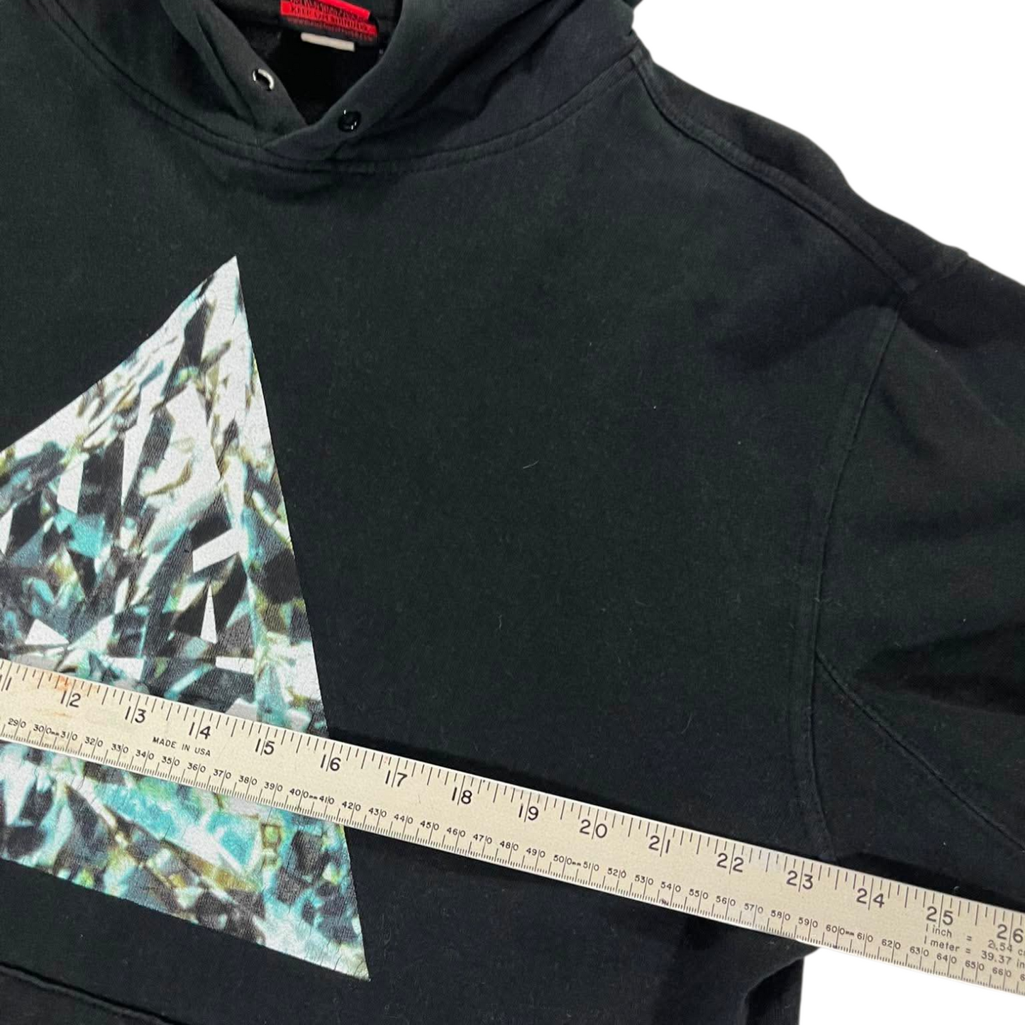 DIAMOND SUPPLY CO. BLACK HOODIE WITH BLUE AND GREEN DIAMOND DESIGN (M)