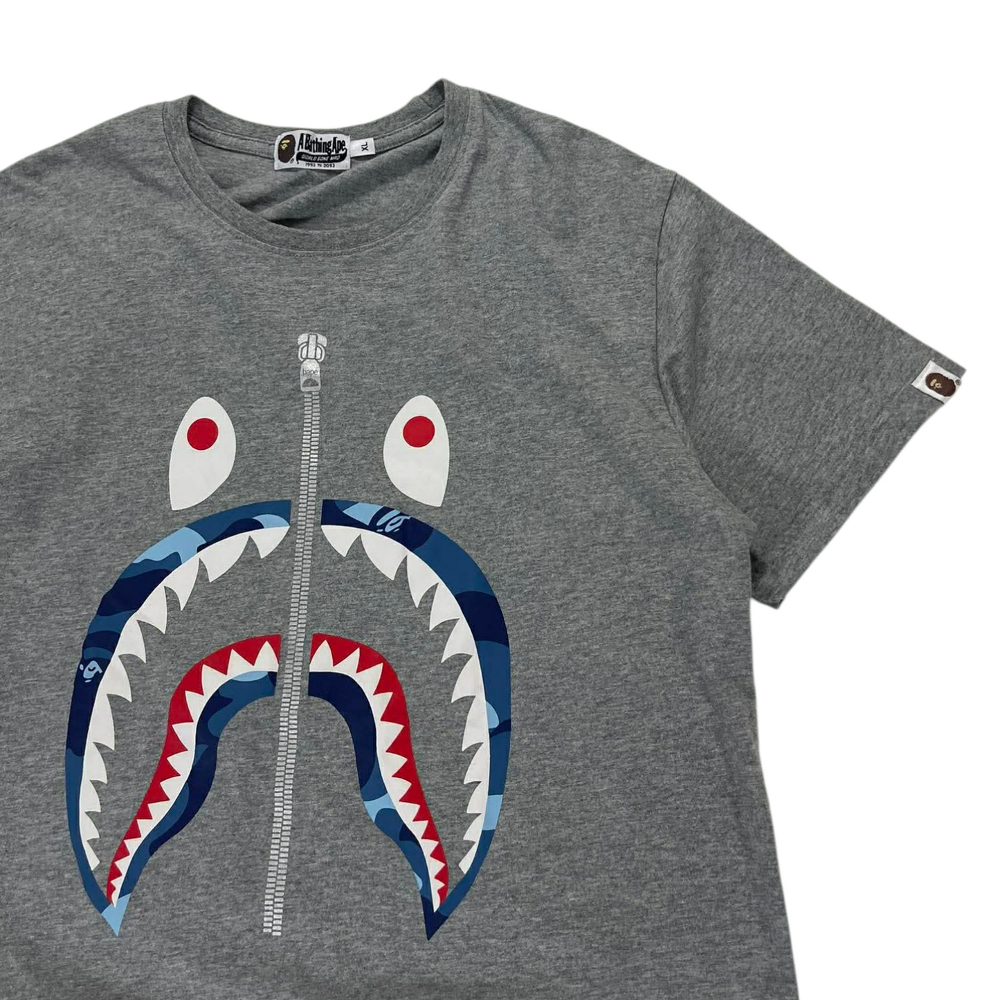 VINTAGE BAPE GREY SHARK TEE (M)