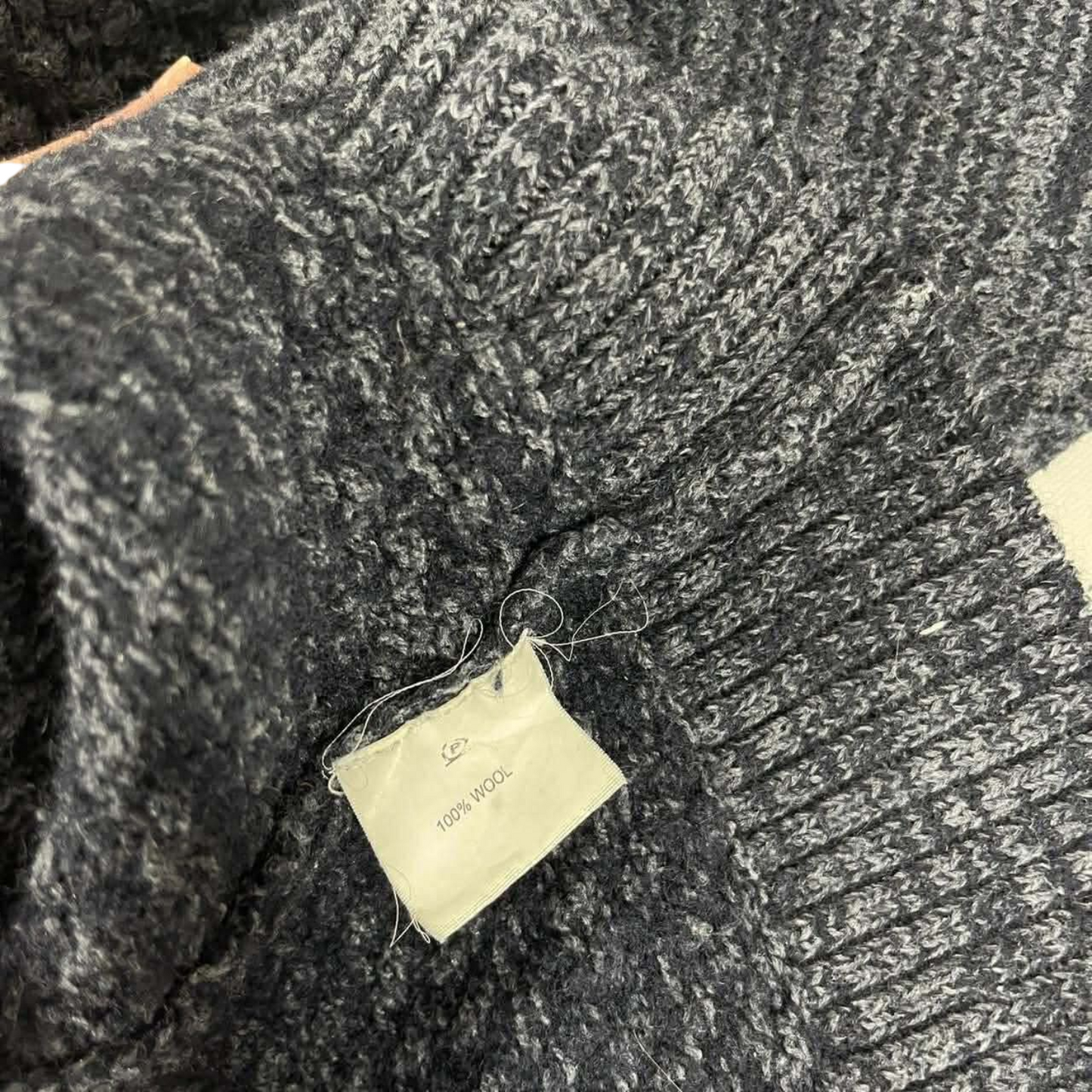 BERLIN NAVY BLUE QUARTER ZIP SWEATER (M)