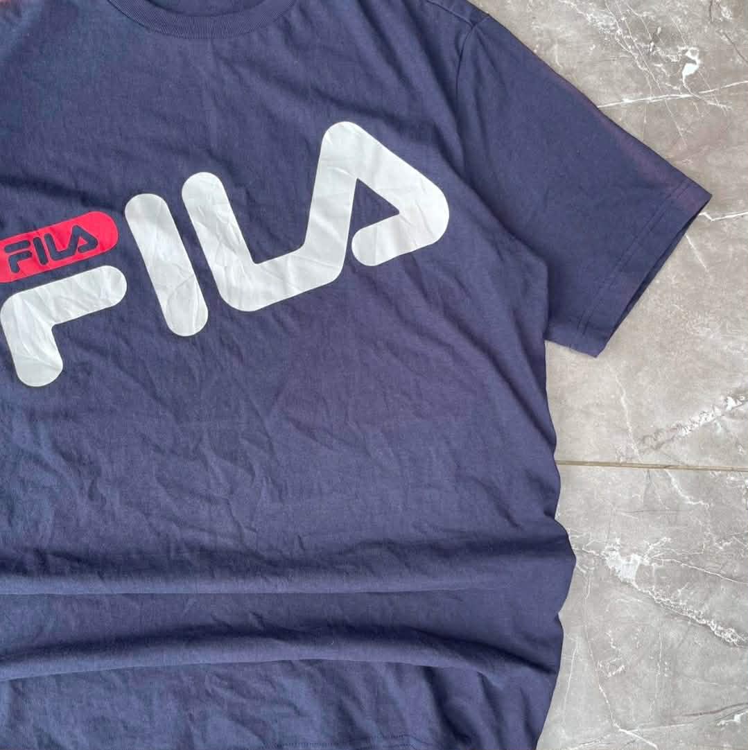 VINTAGE FILA NAVY BLUE GRAPHIC TEE (M-L)