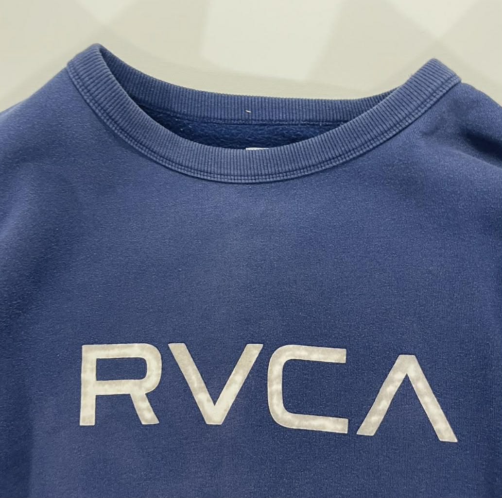 RVCA BLUE CREWNECK SWEATSHIRT (S-M)