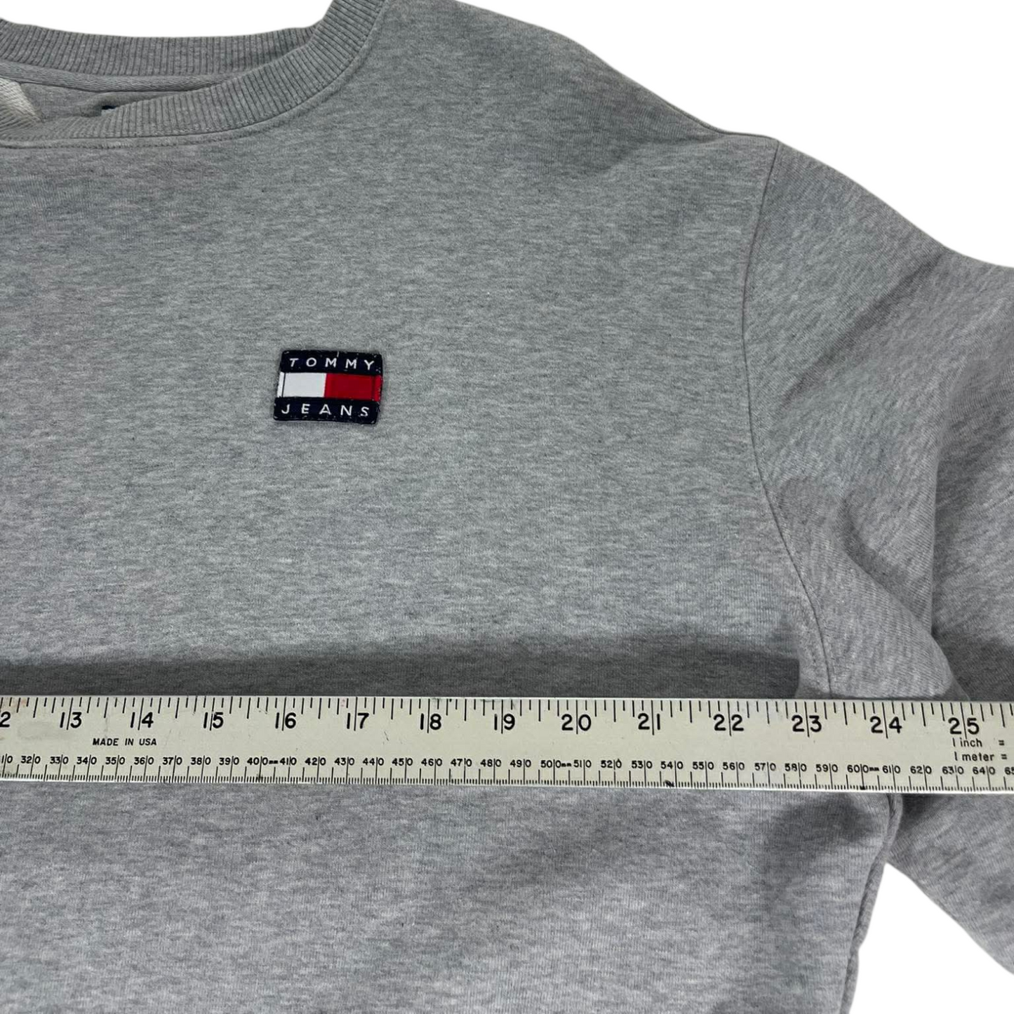 TOMMY JEANS GREY CREWNECK SWEATSHIRT (M)