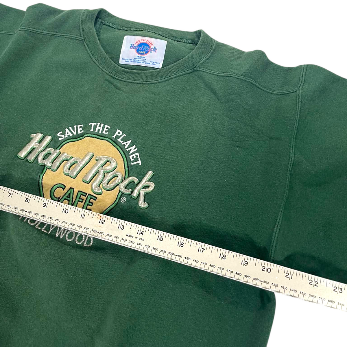 VINTAGE EMBROIDERED HARD ROCK CAFE HOLLYWOOD (M)