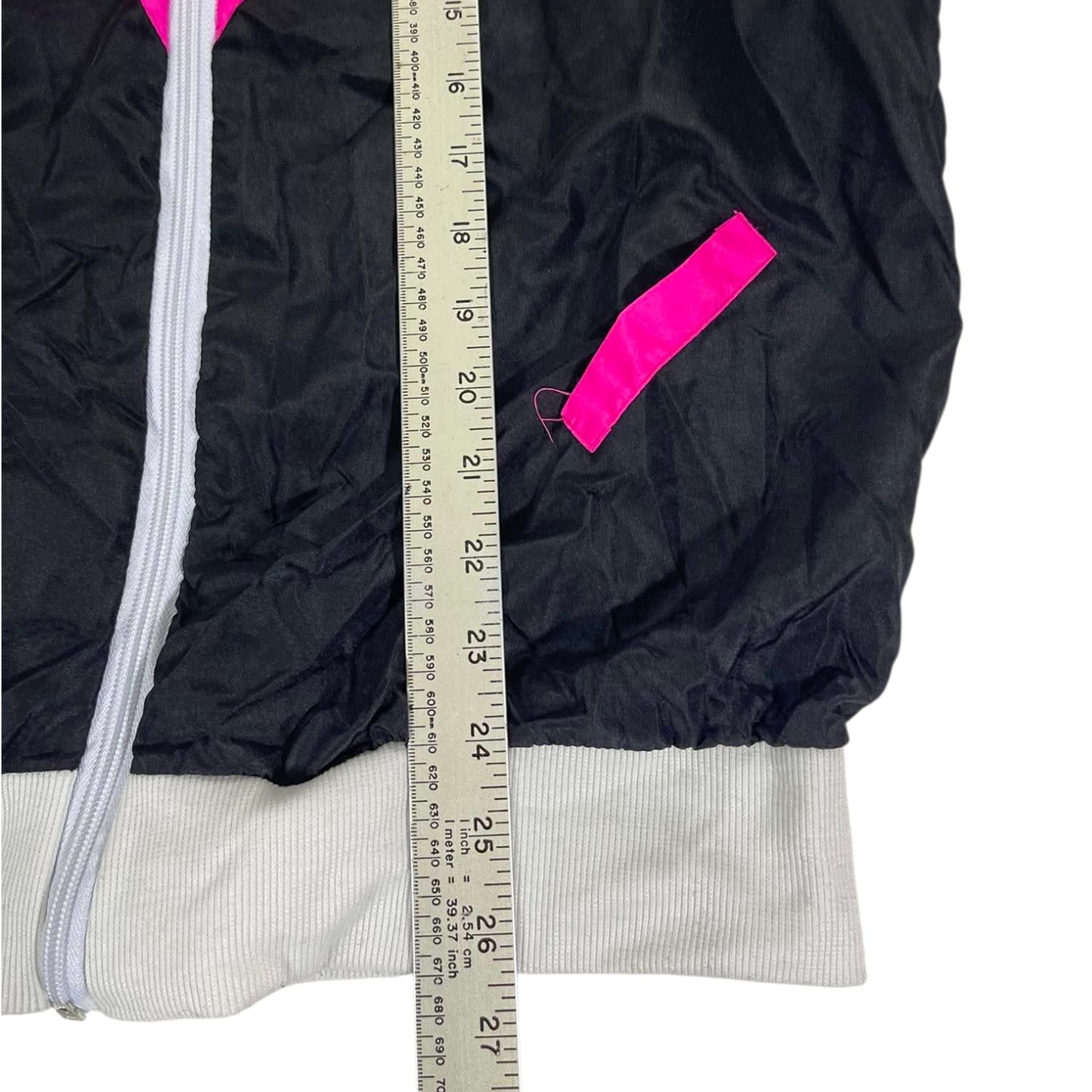 MODERN LIGHTWEIGHT BLACK & PINK WINDBREAKER (M)