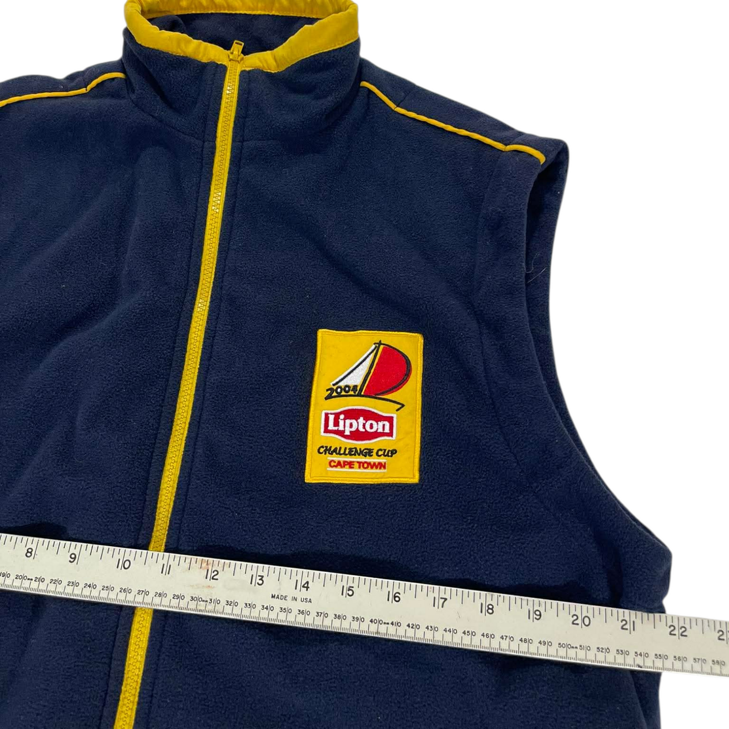 2004 LIPTON CHALLENGE CUP CAPE TOWN NAVY BLUE FLEECE VEST (L)