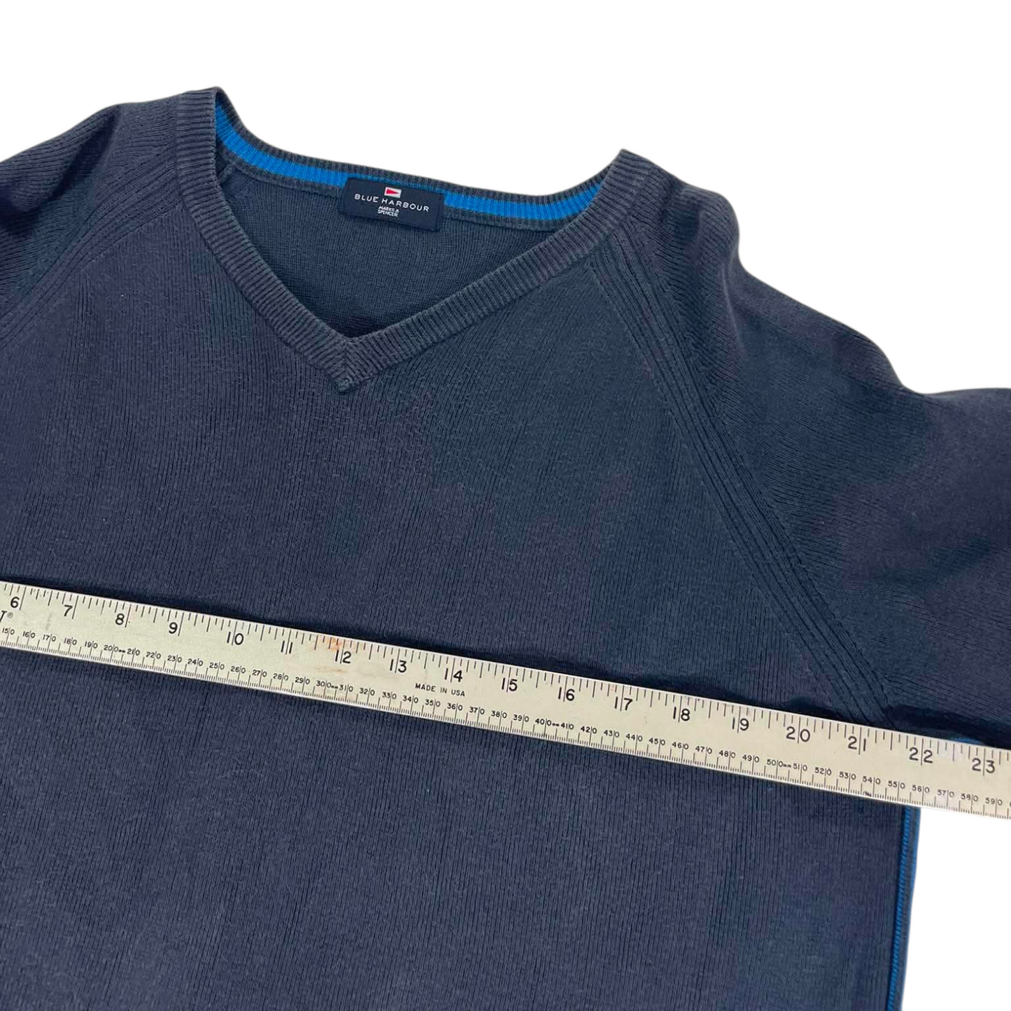 VINTAGE BLUESTONE X MARK SPENCER NAVY BLUE V-NECK SWEATER (L)