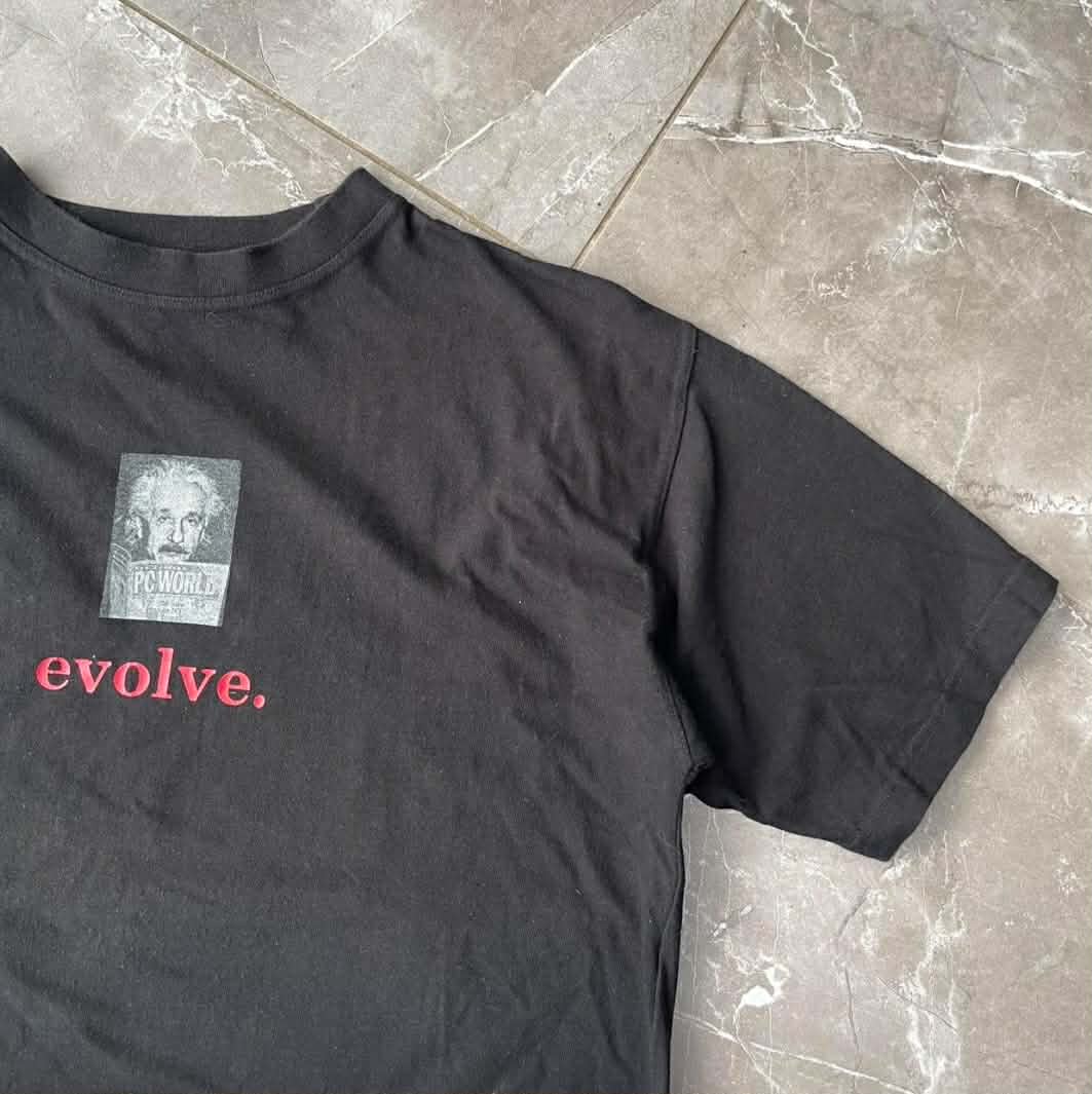 VINTAGR EVOLVE EINSTEIN BLACK T-SHIRT WITH RED TEXT (L)