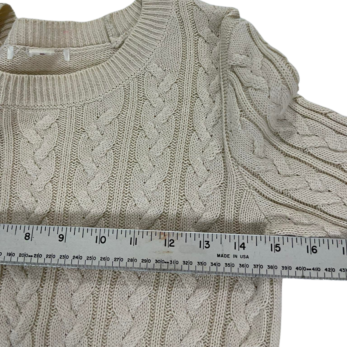 VINTAGE CREAM CABLE KNIT SWEATER (S)