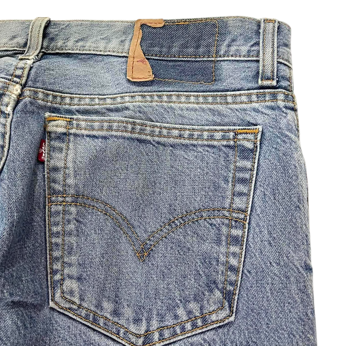 LEVI'S 550 DENIM JEANS (30)