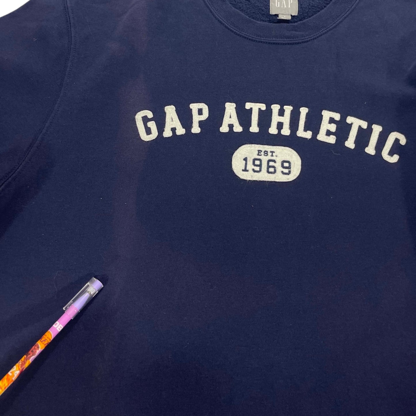 Y2K GAP ATHLETIC NAVY CREWNECK (L)