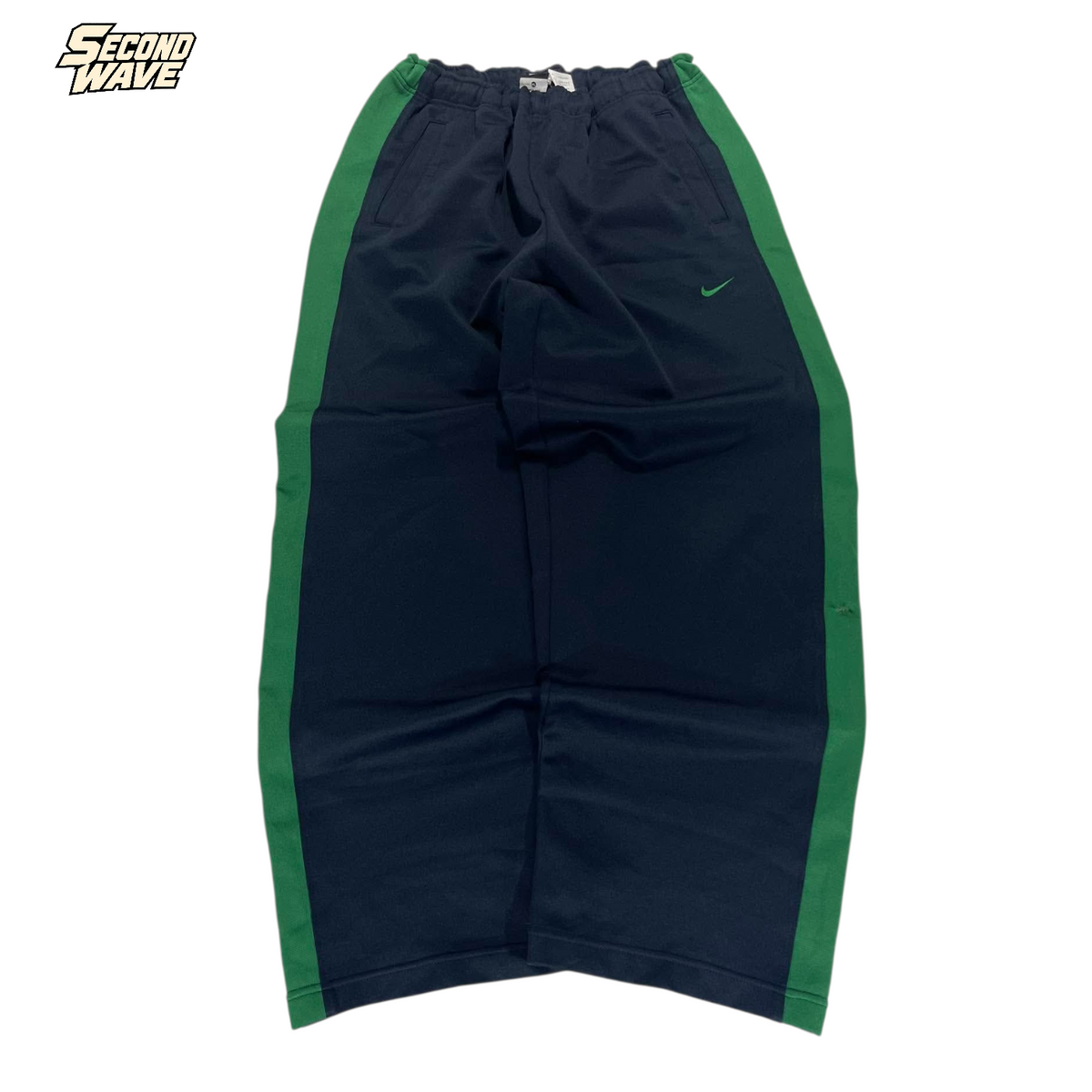 Y2K NIKE NAVY/GREEN TRACK PANTS¹⁴ (BEST FIT M - L)