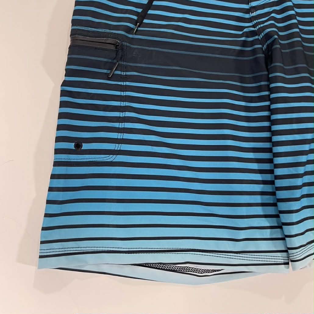 Y2K HURLEY BLUE STRIPED BOARD SHORT (36)