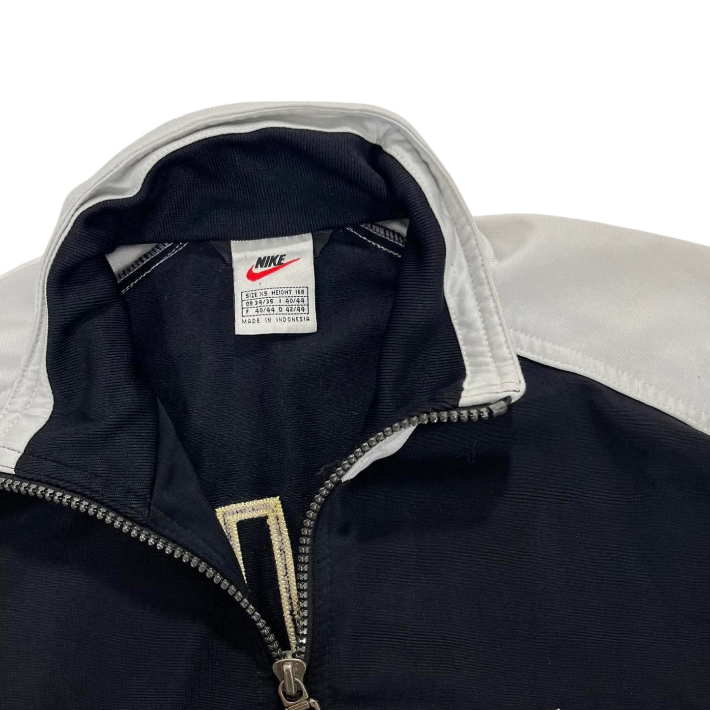 VINTAGE SPELLOUT NIKE QUARTER ZIP TRACK JACKET (M)