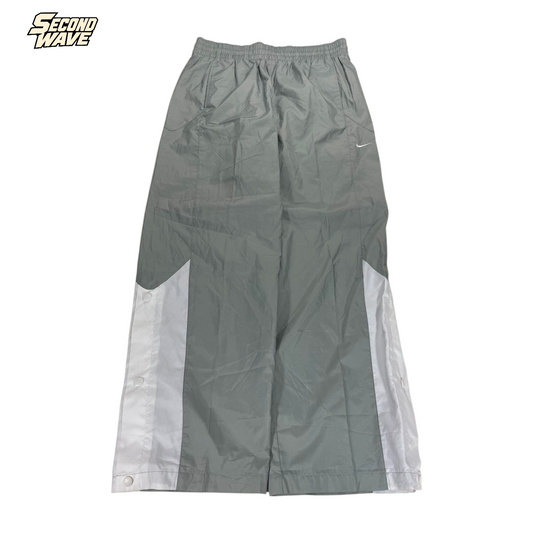VINTAGE NIKE GREY AND WHITE TRACK PANTS (XL) ¹¹