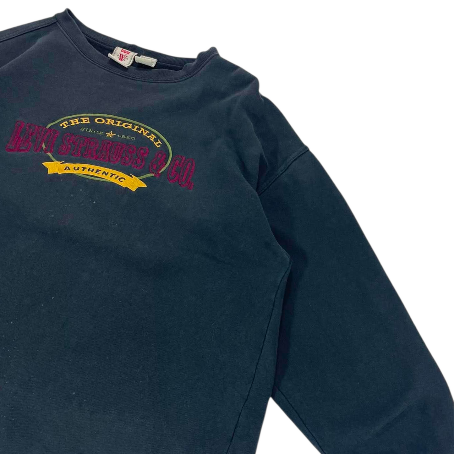 VINTAGE TRASHED LEVI'S NAVY SWEATSHIRT (M)